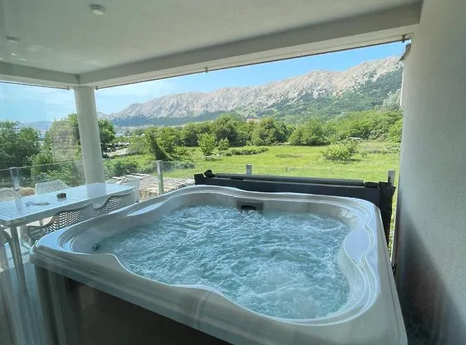 San Antonio Apartment *